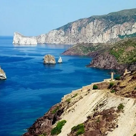 Giardino Corte Rubja إيغليزياس