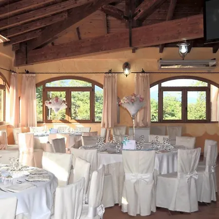 Giardino Corte Rubja فندق إيغليزياس