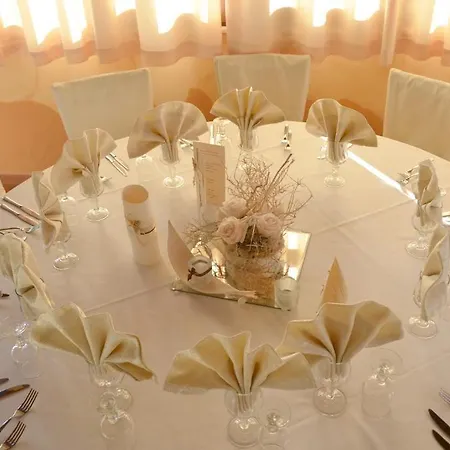 Giardino Corte Rubja فندق إيغليزياس