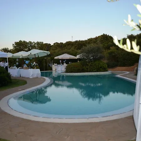 Giardino Corte Rubja فندق إيغليزياس