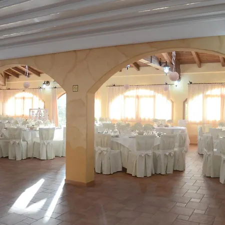 Giardino Corte Rubja إيغليزياس