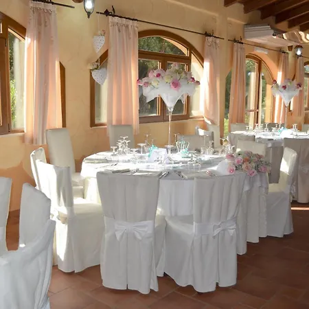 Giardino Corte Rubja 3* إيغليزياس