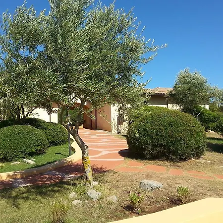 Giardino Corte Rubja 3* إيغليزياس