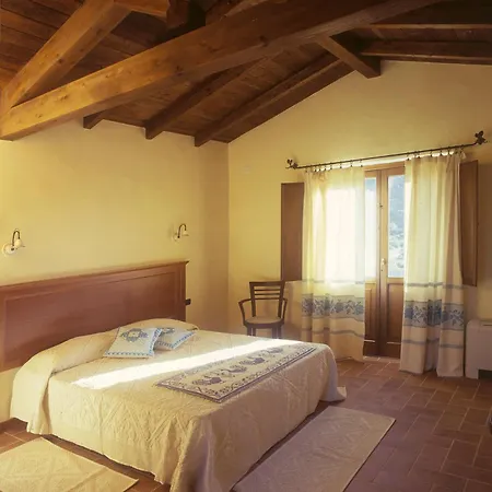 Giardino Corte Rubja ホテル 3*